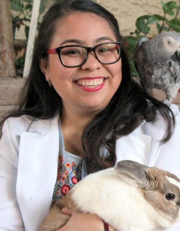 Karina De Anda DVM