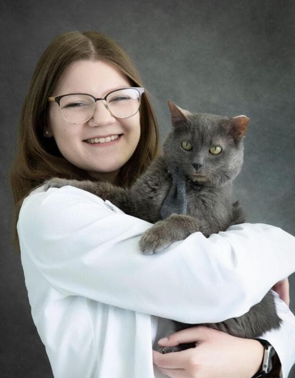 Amber Phillips DVM